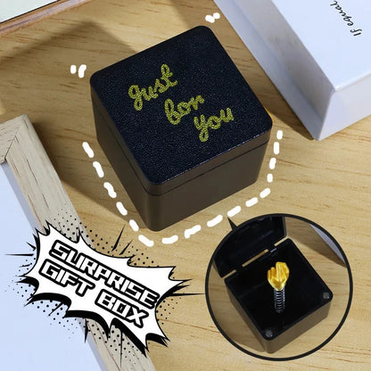 Surprise Finger™ – The Hilarious Prank Box Nobody Sees Coming